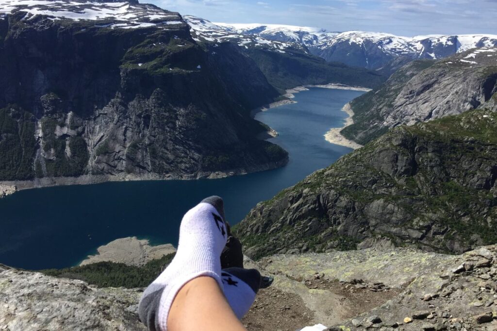 trilha de trolltunga na noruega