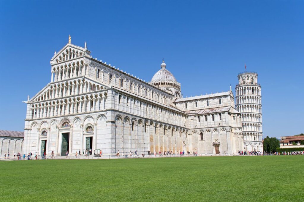 cidade de pisa na italia