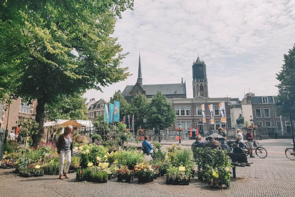 mercado de flores Janskerkhof em Utrecht, na Holanda