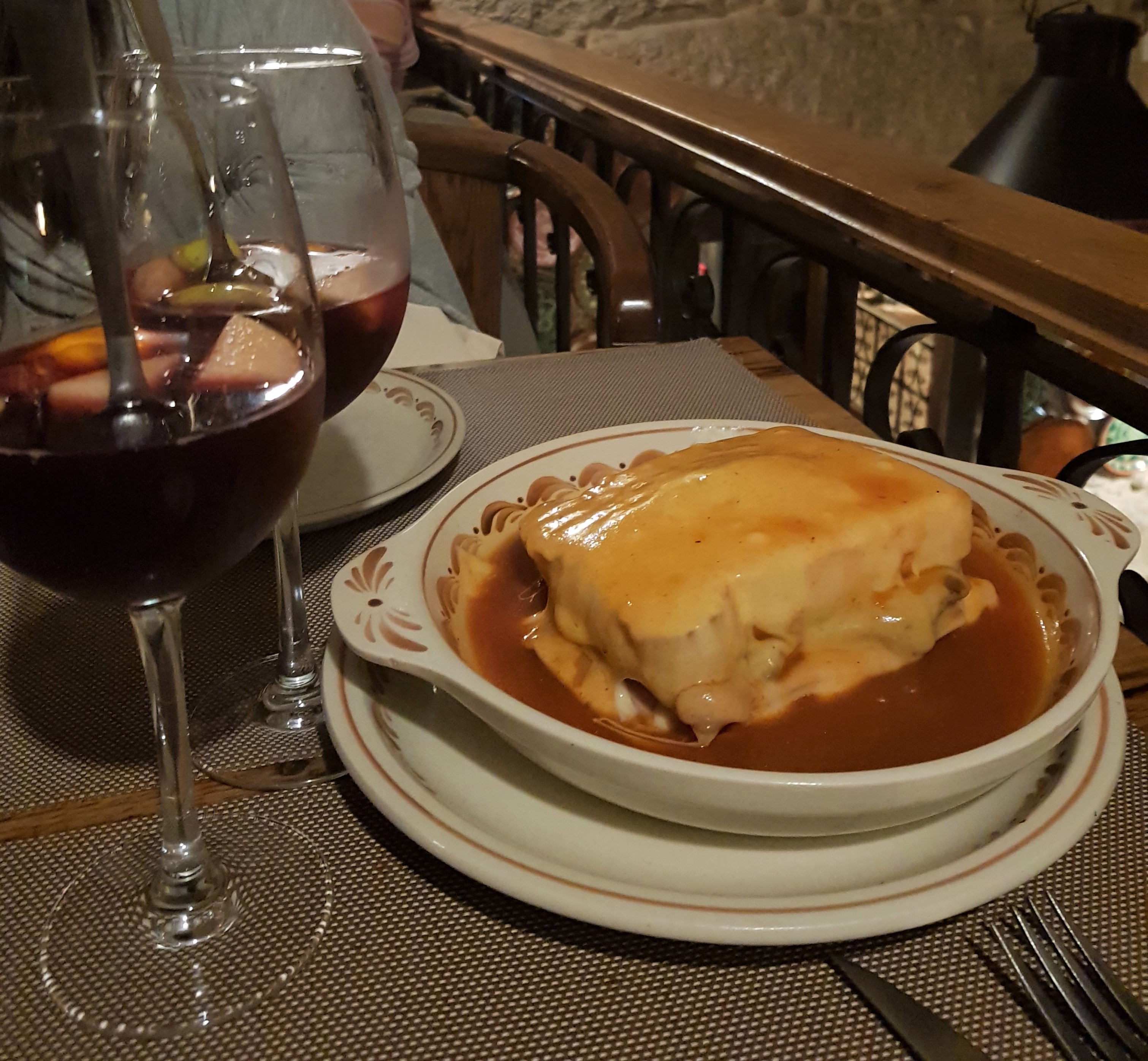 francesinha comida típica portugal