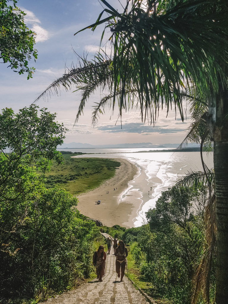 onde se hospedar na ilha do mel