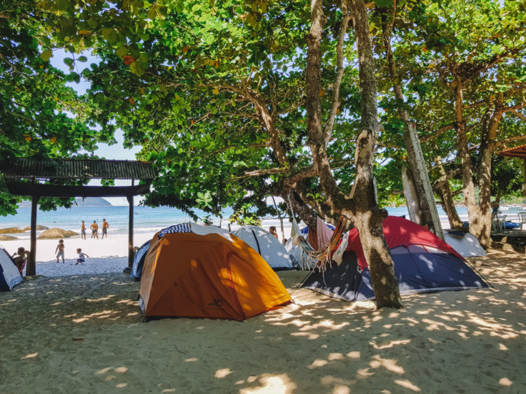 vale a pena acampar em aventureiro