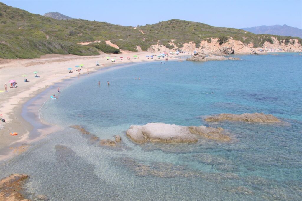 praia de feraxi na sardenha