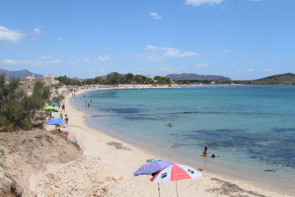 Praia dei Fichi na sardenha