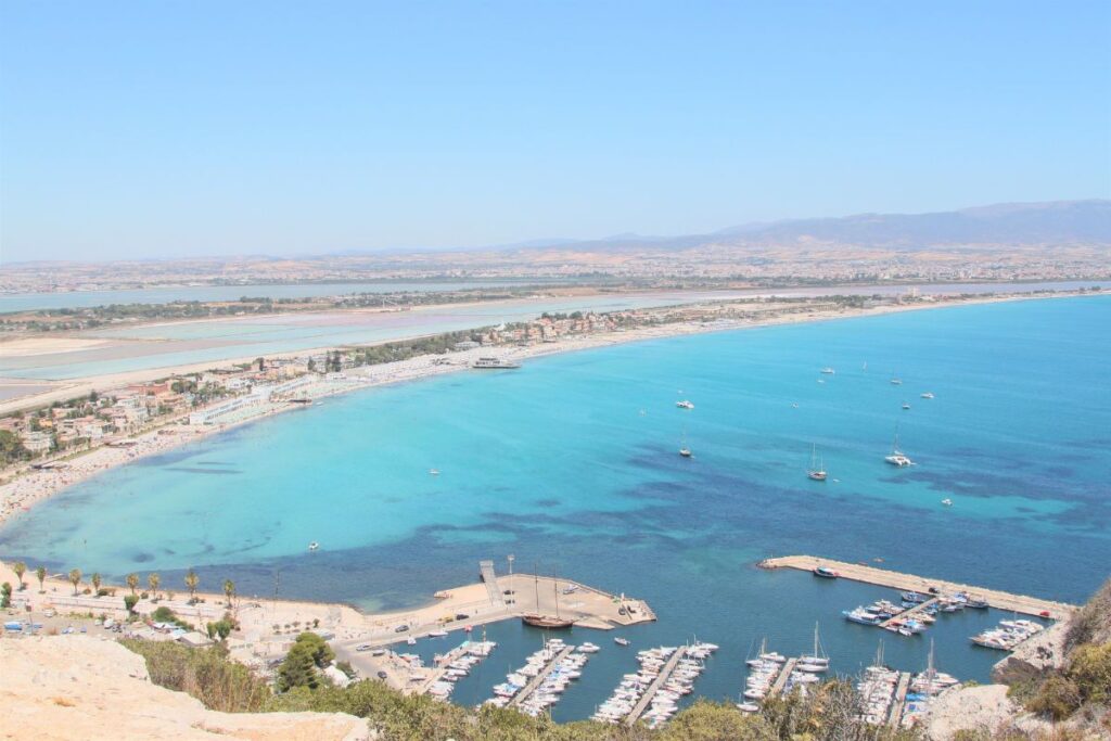 Praia do Poetto em cagliari na sardenha