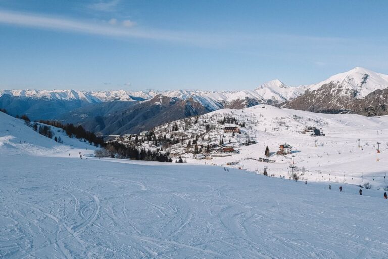 montanhas nevadas em Piani di Bobbio, na Itália