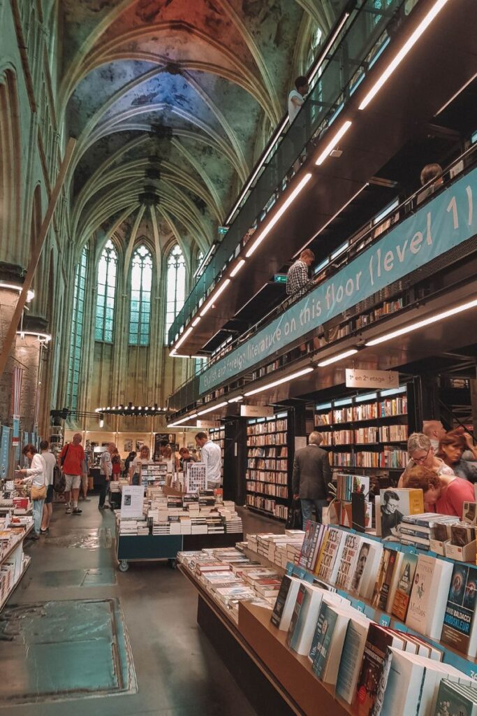 livraria Boekhandel Dominicanen em maastricht