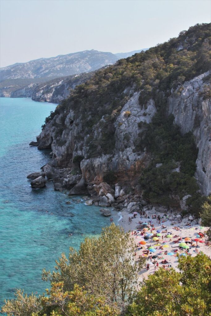 praia de cala fuili na sardenha