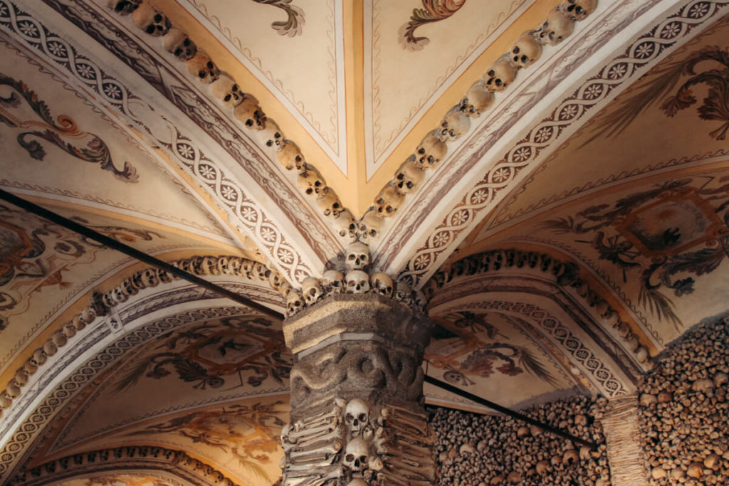 capela dos ossos evora
