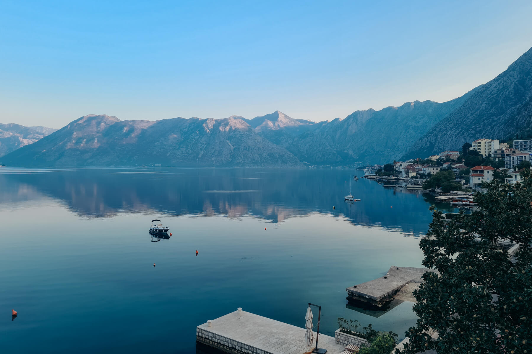 praia perto de kotor montenegro