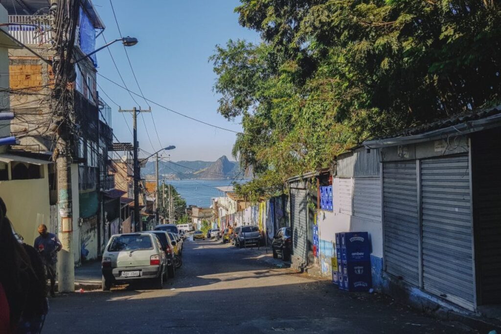 comunidade tavares bastos