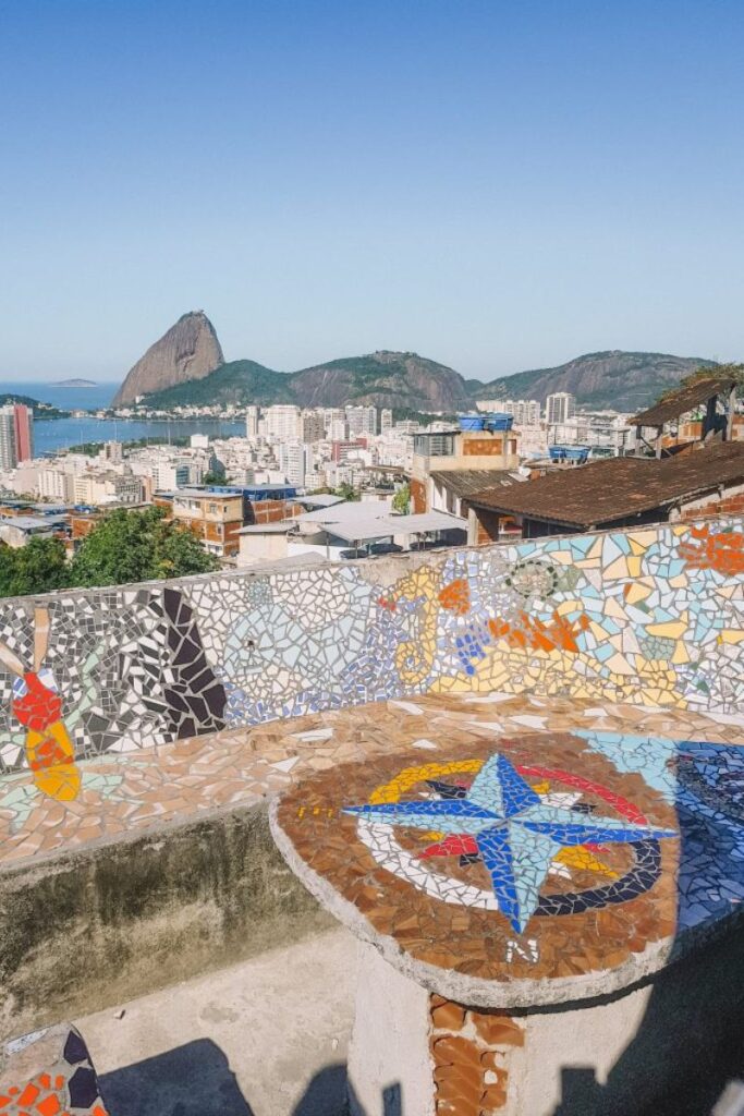 pao de acucar visto do mirante the maze