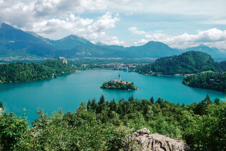 lago bled na eslovenia