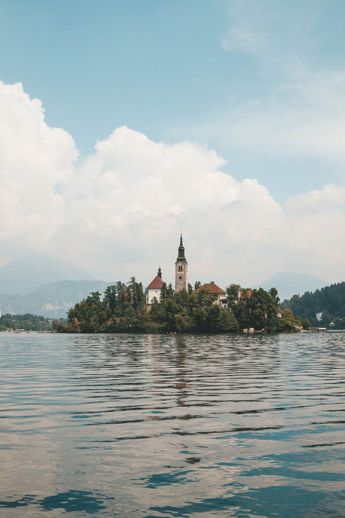 lago bled na eslovenia