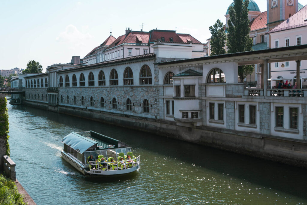 passeio de barco em ljubljana