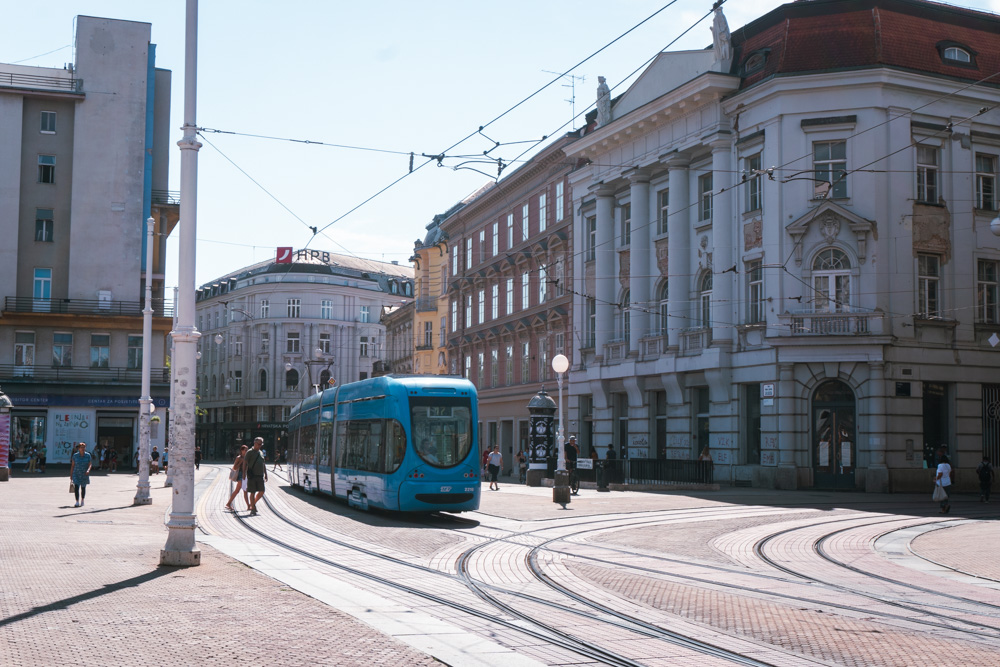 bonde do transporte publico em Zagreb na croacia