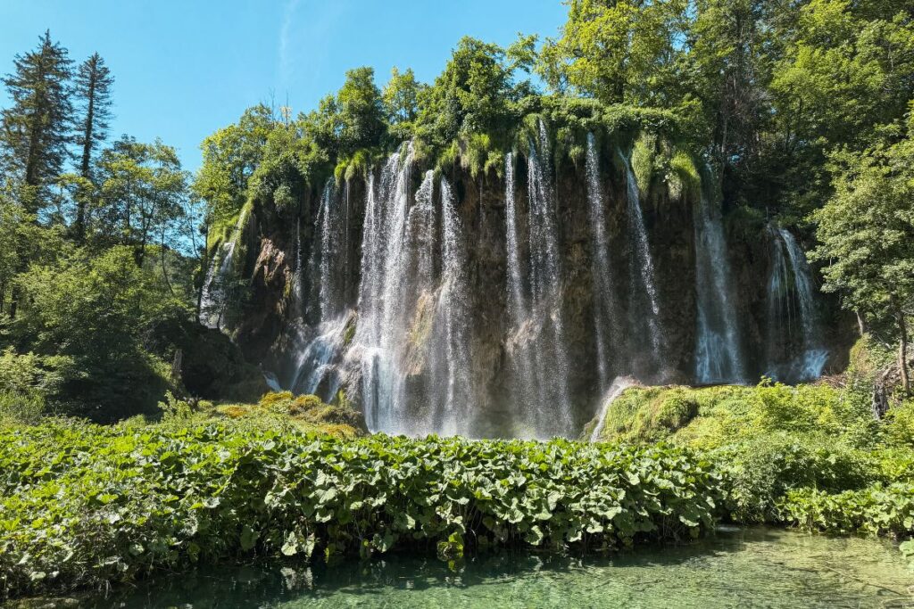 cachoeira no parque dos lagos plitvice