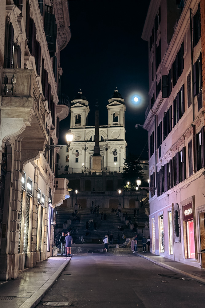 praca de espanha em roma