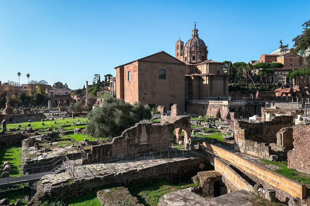 forum romano em roma