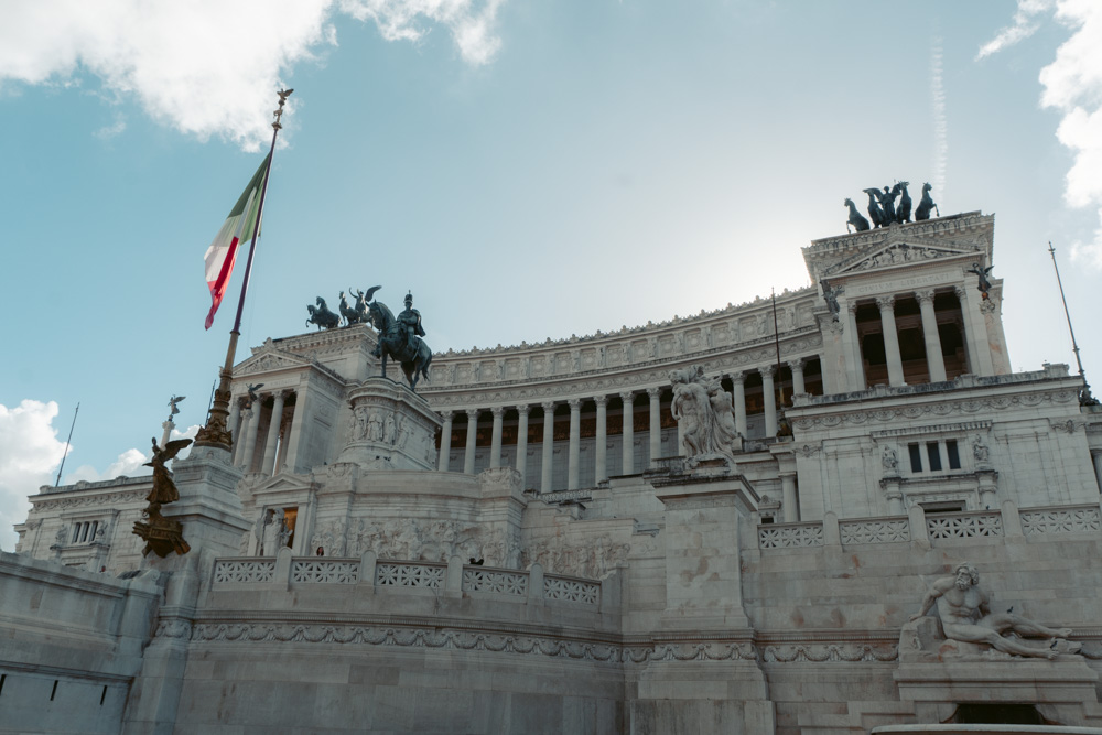 monumento vittorio emanuelle em roma italia