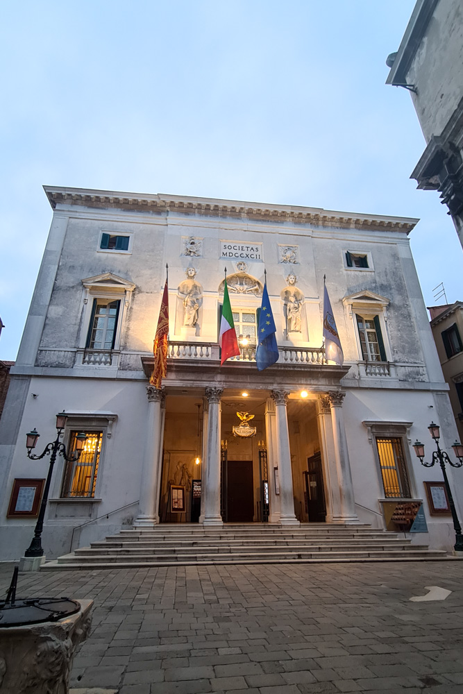 opera la fenice em veneza