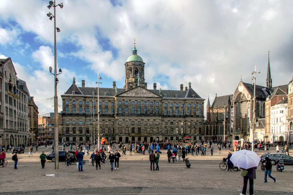 praca dam em amsterdam na holanda