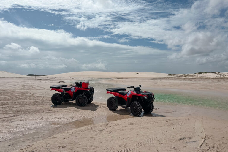 passeio de quadriciclo em atins