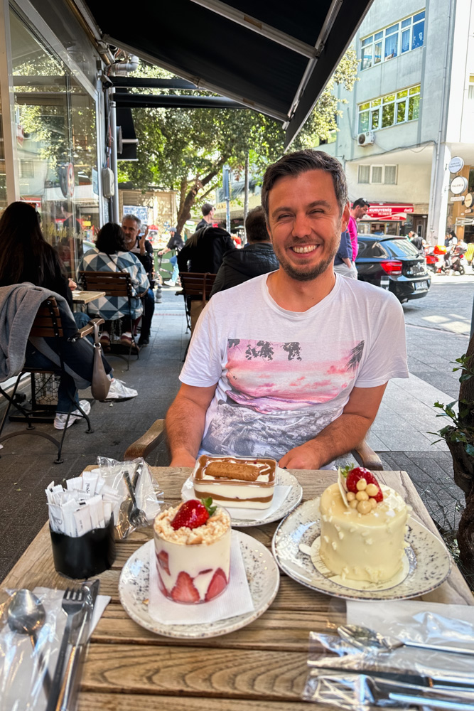 edin muratovic no lado asiatico de istambul