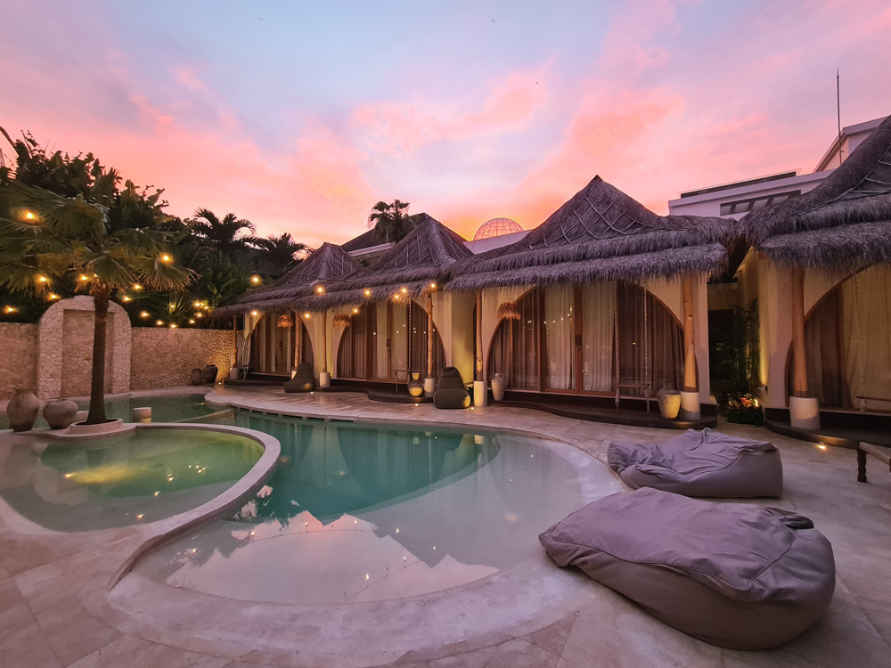 por do sol no hotel belajar bali em canggu