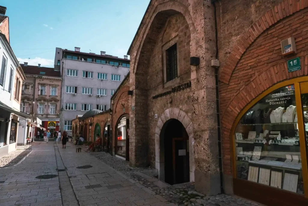 mercado antigo no centro de sarajevo